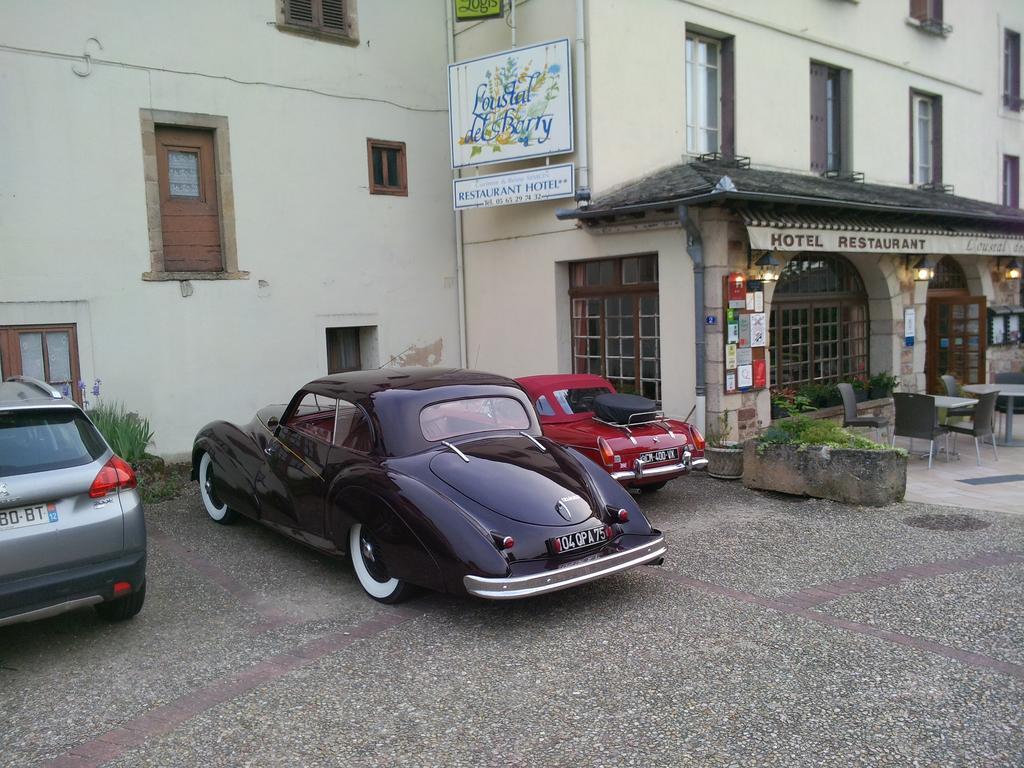 Logis L'Oustal Del Barry Hotel Najac Buitenkant foto