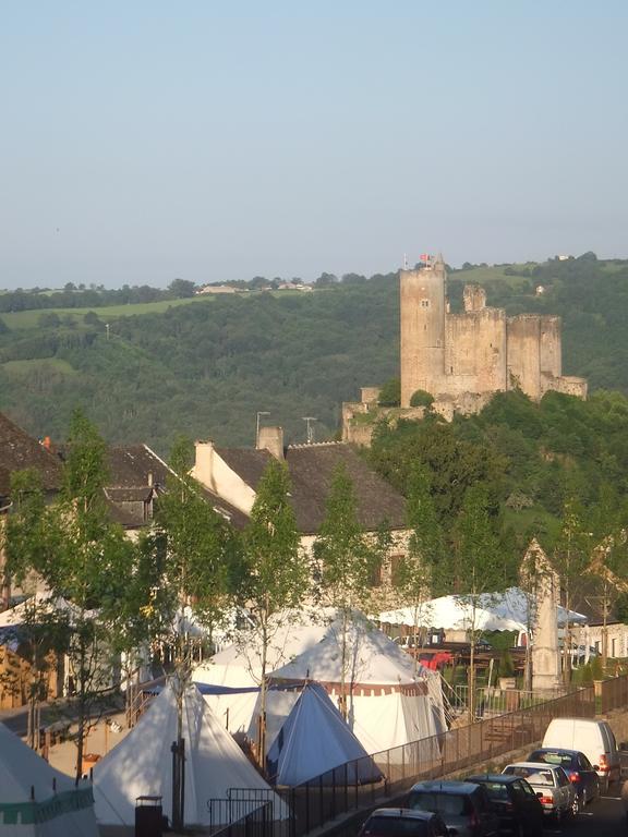 Logis L'Oustal Del Barry Hotel Najac Buitenkant foto